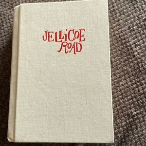 Jellicoe Road, Melina Marchetta hard cover book